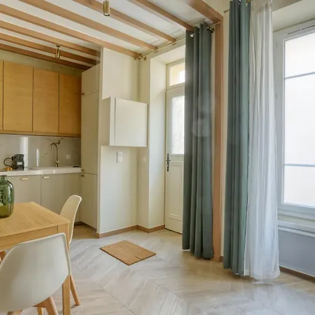 Le Saint Julien 아파트