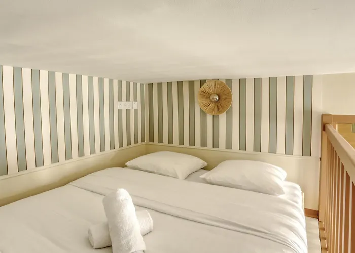 Le Saint Julien Versailles